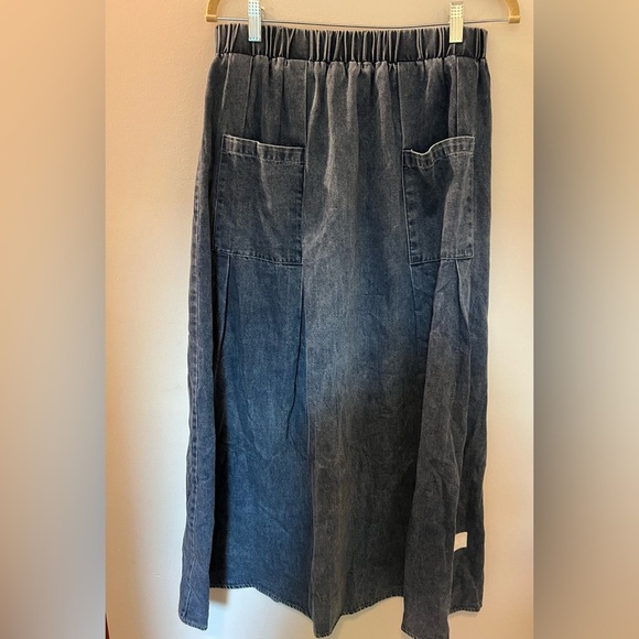 BACE COLLECTION Mid Blue Denim Pocket Skirt - Picture 1 of 6